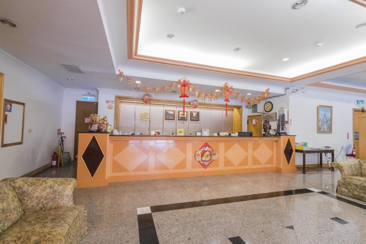 Tzu Chi Hotel Pingtung Esterno foto